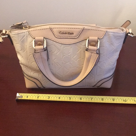 Calvin Klein Crossbody Purse - Picture 7 of 8